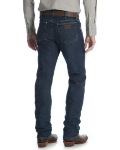 Wrangler Men's Premium Performance Cool Vantage Regular Fit Cowboy Cut Jeans